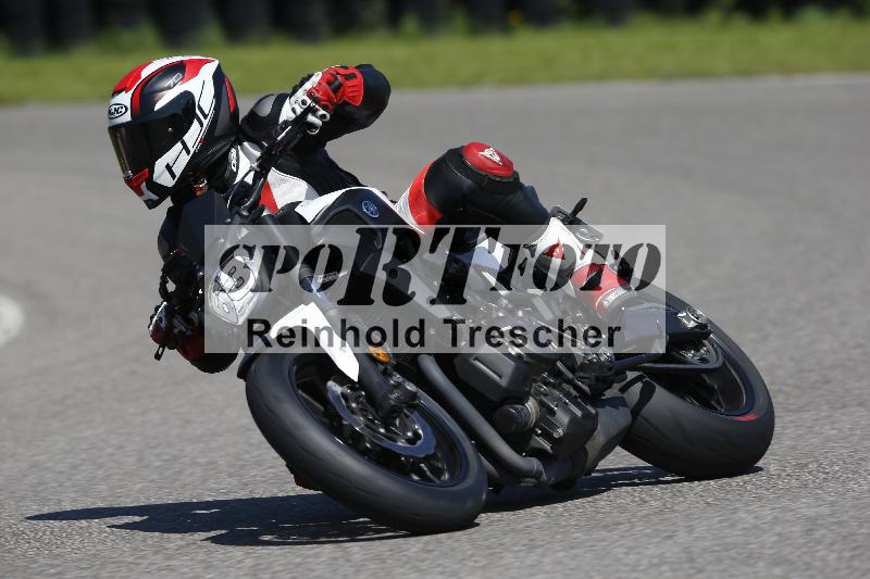 /Archiv-2024/29 12.06.2024 MOTO.CH Track Day ADR/Gruppe gelb/63